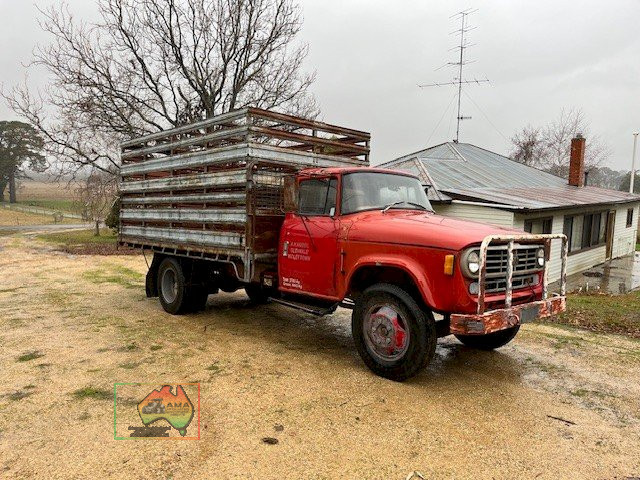 IH-1610A Tip Truck - photo 2