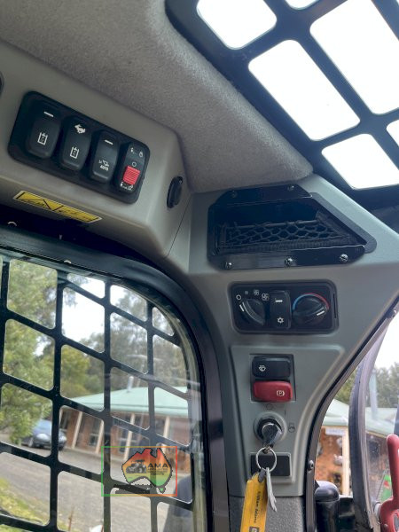 2021 CAT 259D3 Skid Steer with Norm 4-in-1 Tilting Head - photo 9
