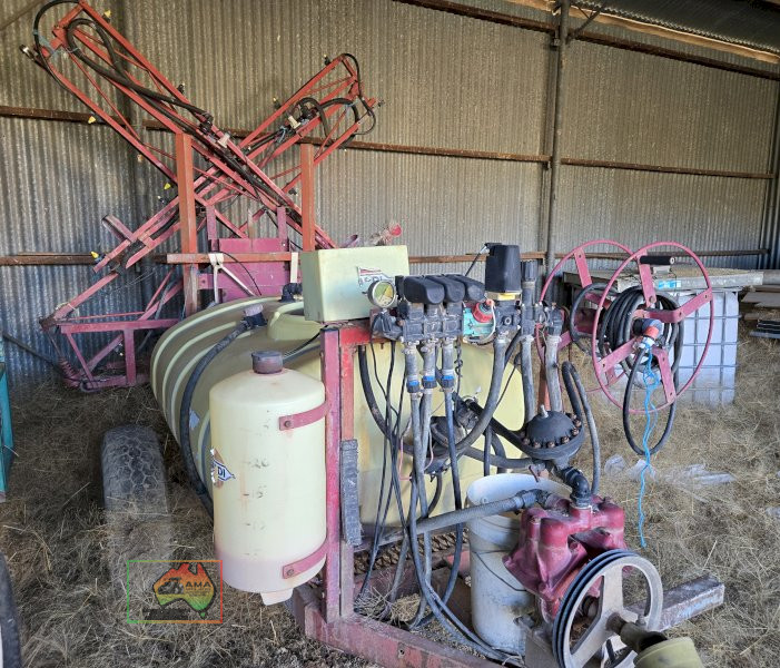 12m Hardi-matic Trailing Boom Spray - photo 3