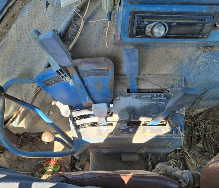 Ford 7700 Tractor with FEL - photo 10
