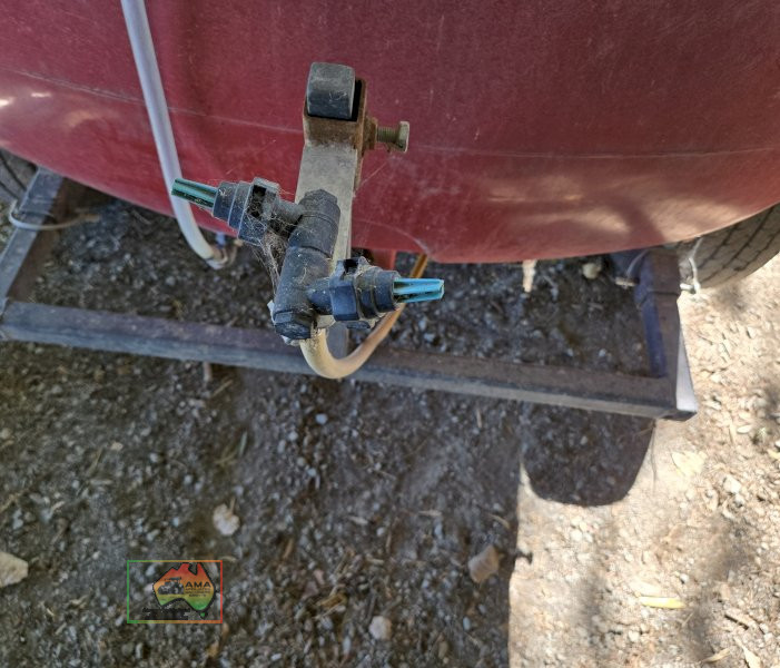 Global 600 Ltr Trailing Sprayer - photo 5