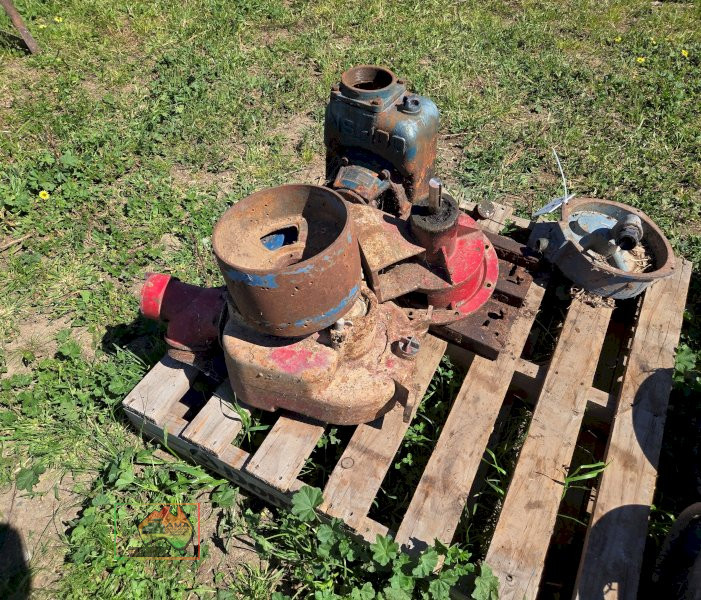 Pallet of Pump Parts - photo 3