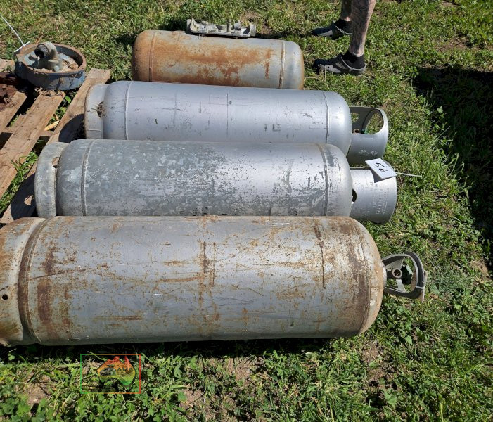 4x Gas Cylinders - photo 2