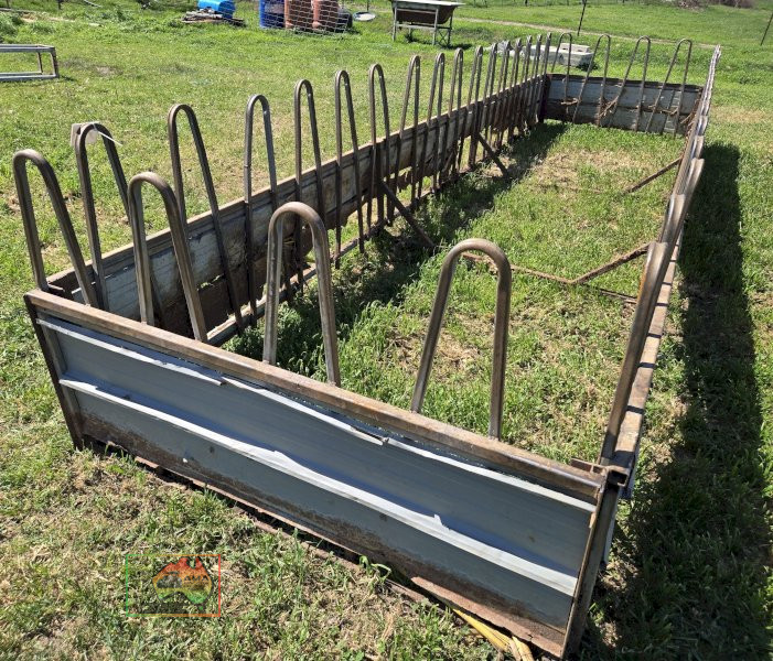 Waste Not Hay Feeder - photo 2