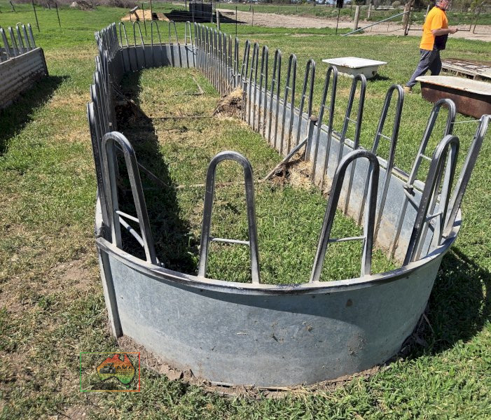 Waste Not Hay Feeder - photo 3