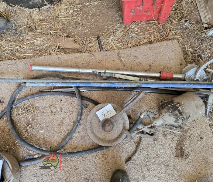Drum Pump, Grease Gun & Sundries - photo 2