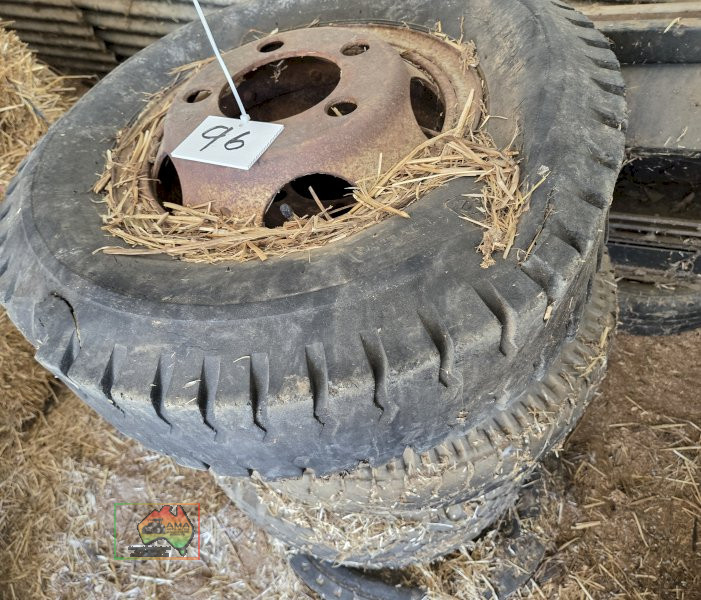 6x Nissan Truck Rims & Tyres (7.50-16)
