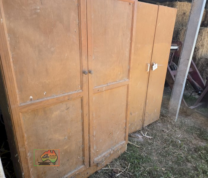 2x Timber Shelf Cupboards - photo 3