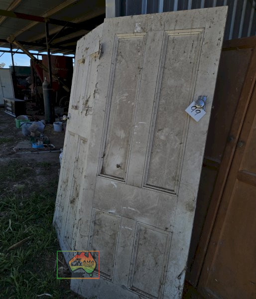 2x Solid Timber 4 Panel Doors - photo 2