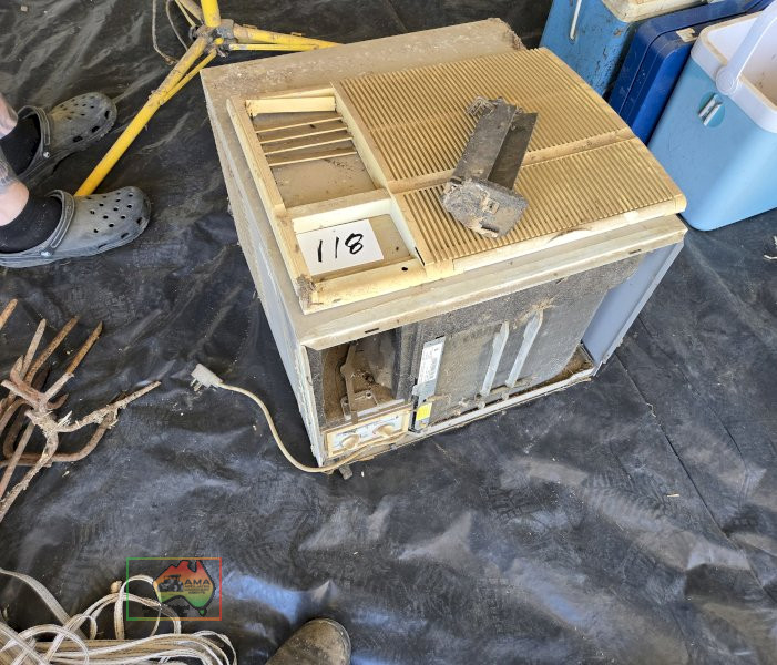 'Sweep Air' R/C Air Conditioner