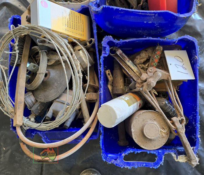 4x Boxes of Assorted Sundries - photo 3