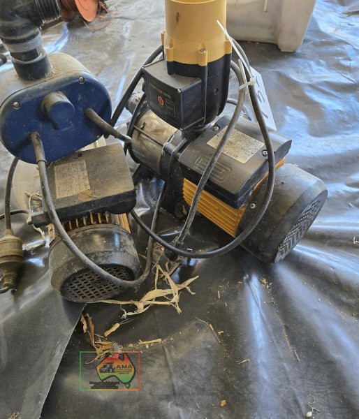 2x Pressure Pumps - photo 3