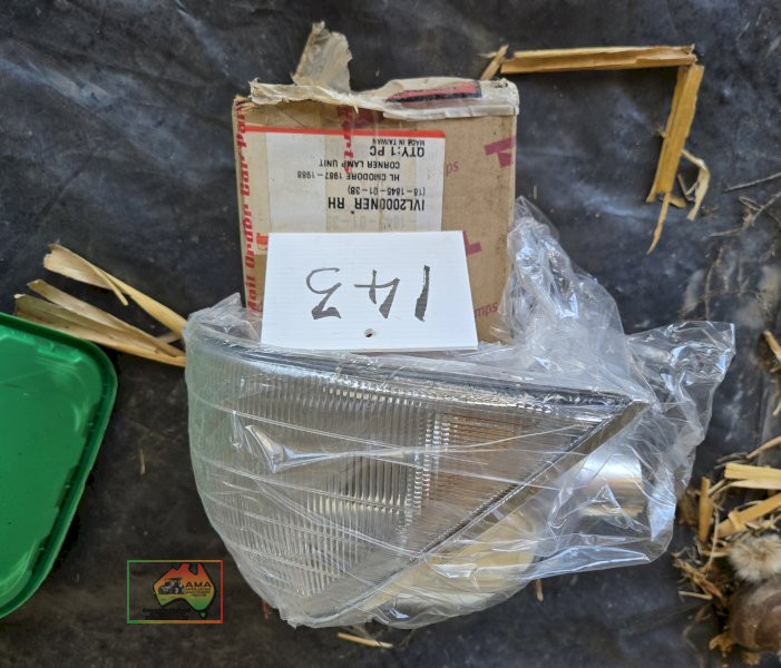 HL Commodore 1/4 Light Assembly (NEW) - photo 2