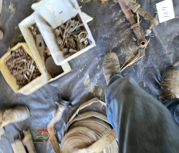 3x Tubs of Bolts & Sundries. - photo 2
