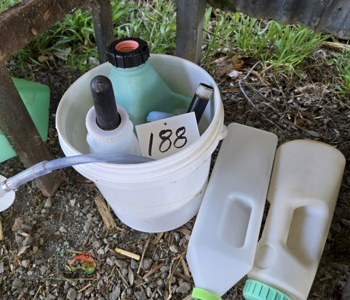 Calf Tube Feeder & 3x Calf Bottle Feeders