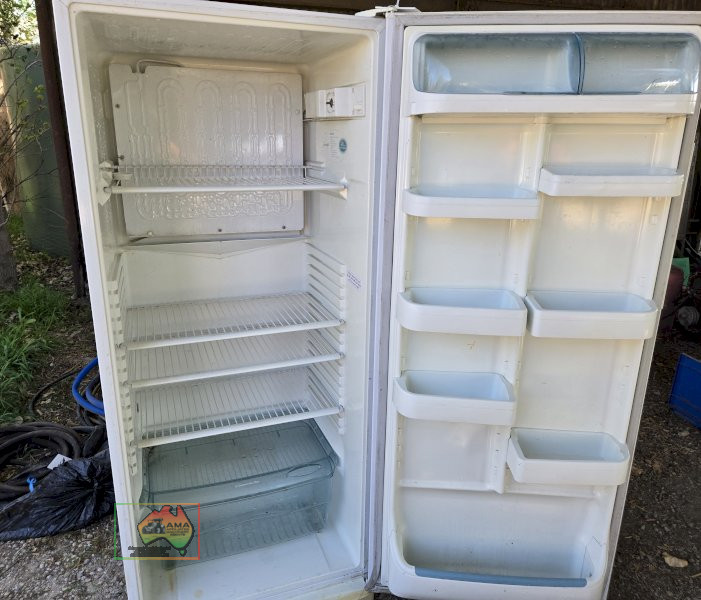 Westinghouse 'Freestyle' Fridge - photo 3