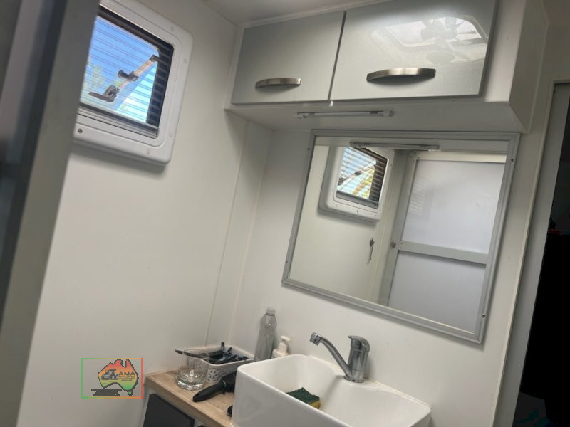 2022 Leader Caravan 22ft 7" - photo 15