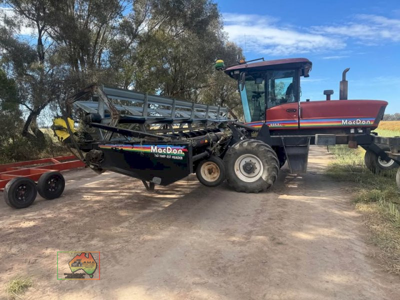 MacDon Windrower 9352 C