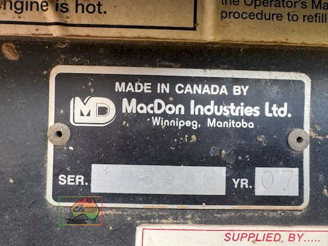 MacDon Windrower 9352 C - photo 11