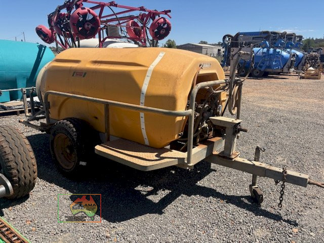 Tornado 2000 airblast orchard sprayer - photo 6