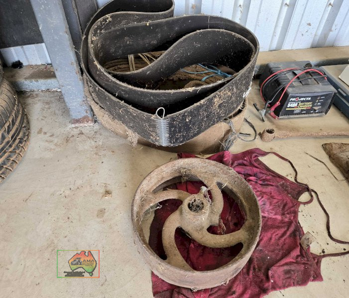 2x Belts & Idler Pulley - photo 2