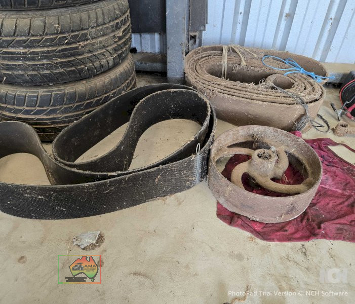 2x Belts & Idler Pulley - photo 1