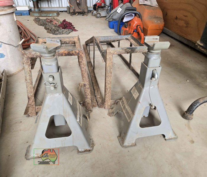 2x Car Ramps & Jack Stands - photo 4