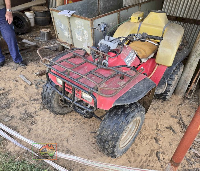 Honda 300 Big Red 2x4 Quad Bike - photo 2