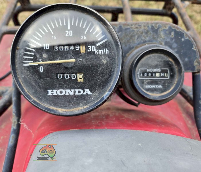 Honda 300 Big Red 2x4 Quad Bike - photo 6