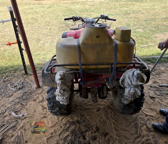 Honda 300 Big Red 2x4 Quad Bike - photo 3