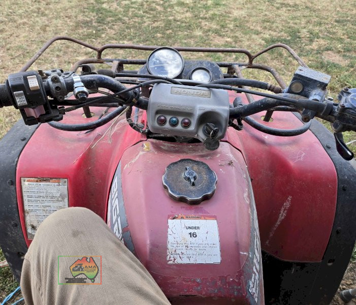 Honda 300 Big Red 2x4 Quad Bike - photo 5
