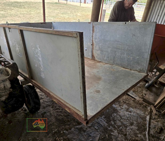 Homemade 7' x 4' Tipping Trailer