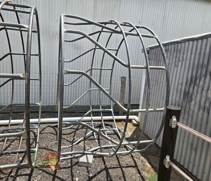 Solid Galv. Pipe Hay Ring (A)