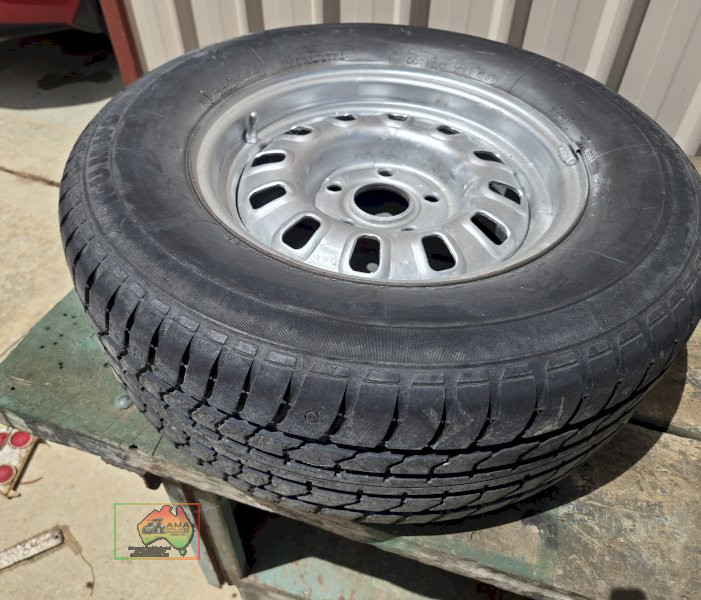 2x Genuine Ford 12 Slotters - photo 1