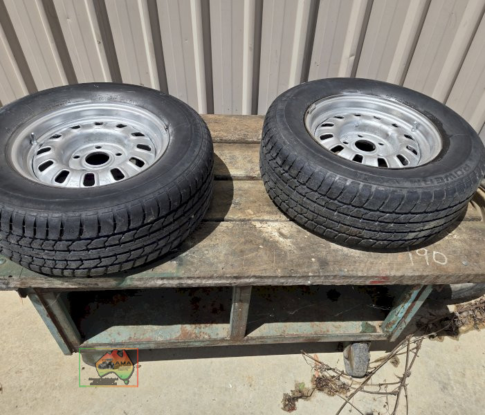 2x Genuine Ford 12 Slotters - photo 2
