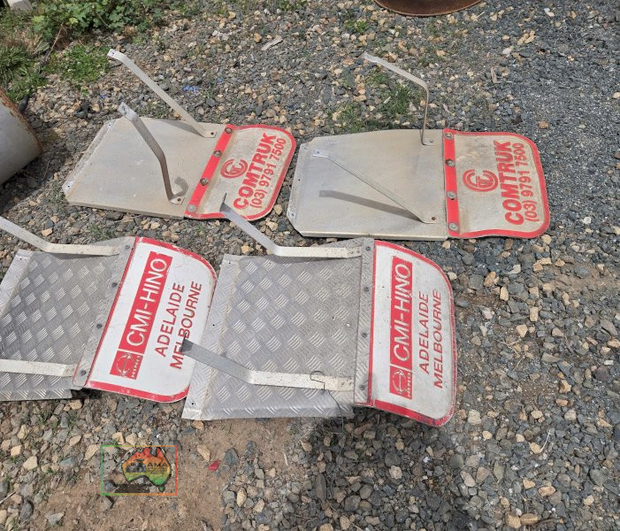 4x Alloy Truck Mudflaps - photo 2