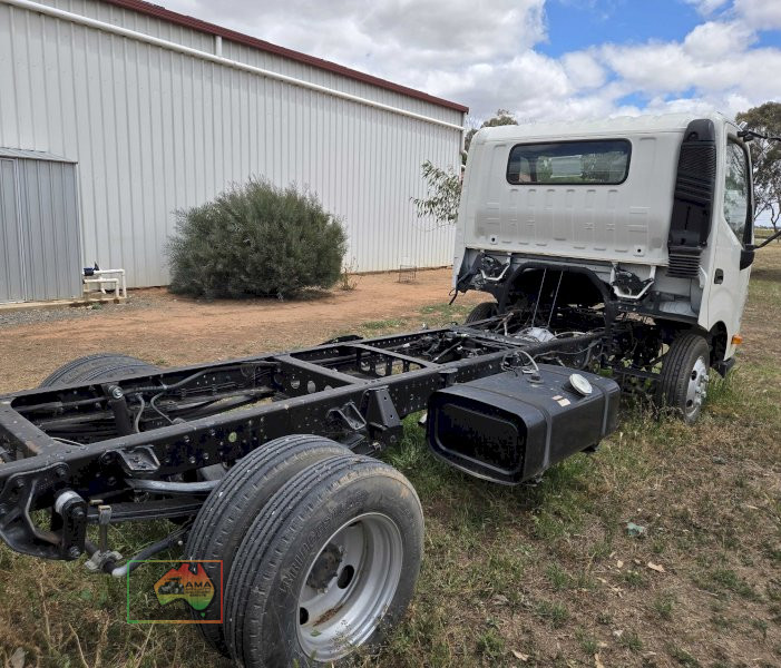 2022 (New) Hino 300-616 Series 2 Cab-Chassis - photo 4