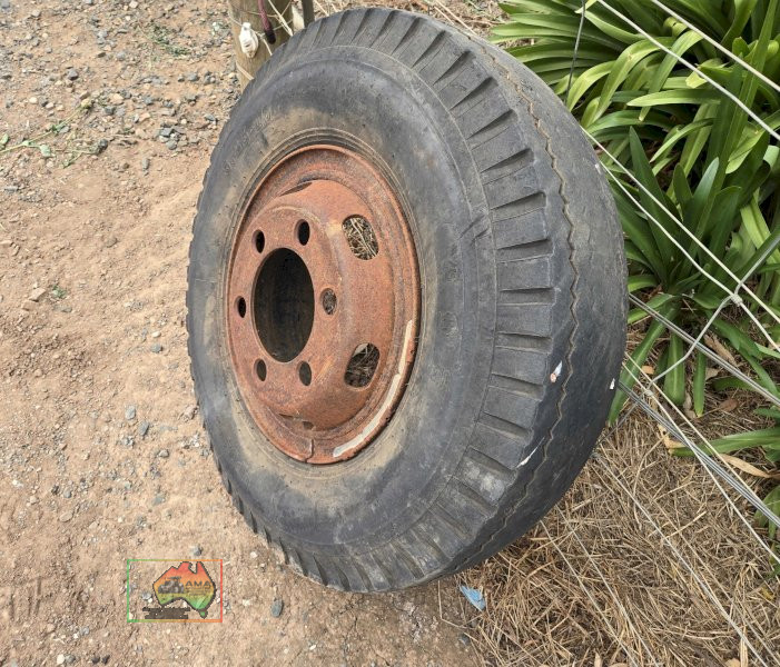 6 Stud Mitsubishi Truck Rim (8.25x16) - photo 1