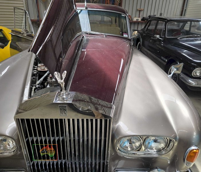 Fully Restored 1965 Silver Cloud III - photo 19