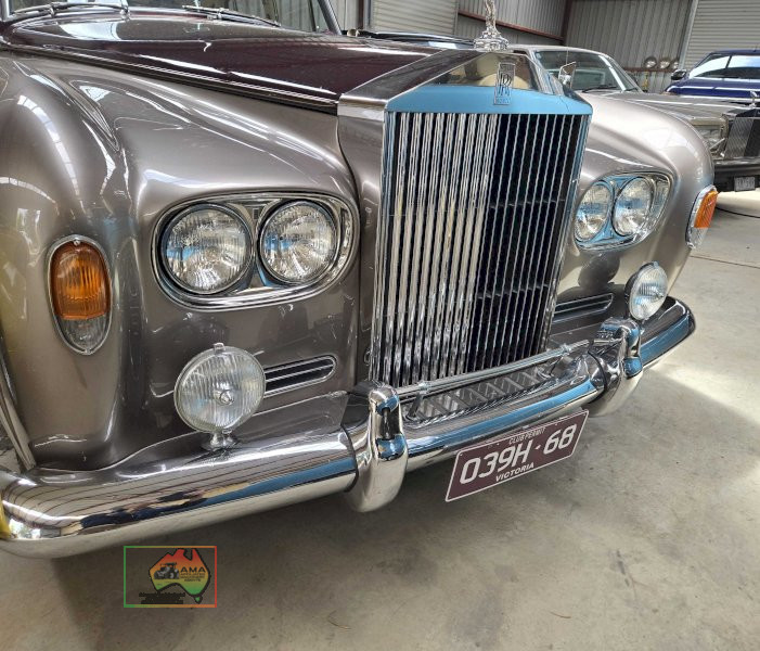 Fully Restored 1965 Silver Cloud III - photo 17