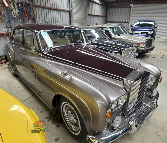 Fully Restored 1965 Silver Cloud III - photo 4