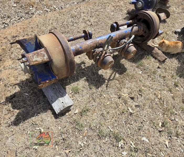 Spider Trailer Axle with Brakes & Boosters - photo 3