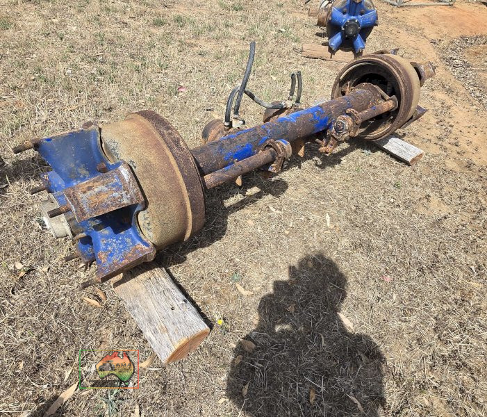 Spider Trailer Axle with Brakes & Boosters - photo 2