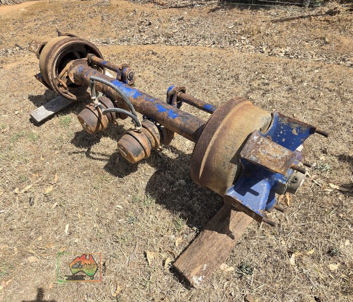 Spider Trailer Axle with Brakes & Boosters