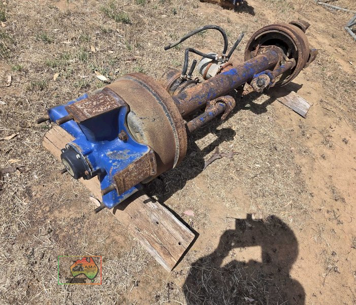 Spider Trailer Axle with Brakes & Boosters - photo 2