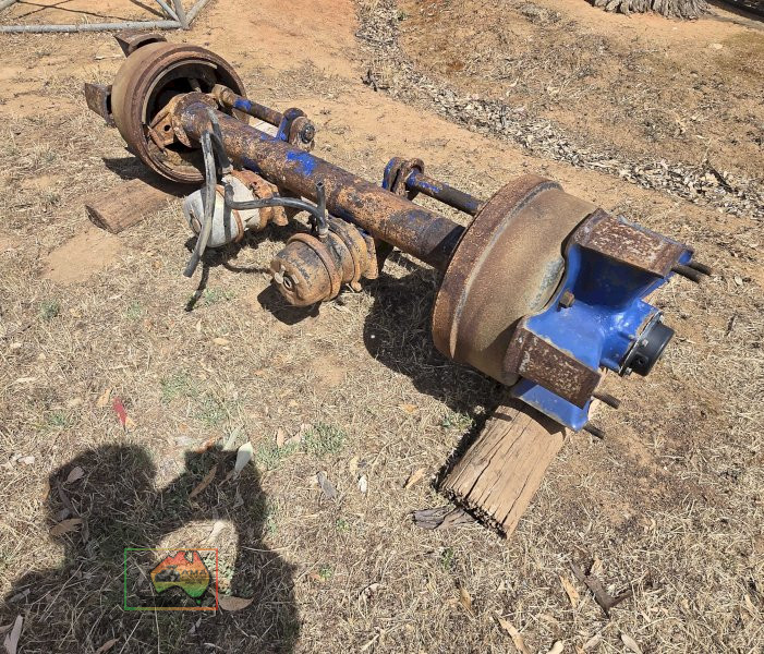 Spider Trailer Axle with Brakes & Boosters