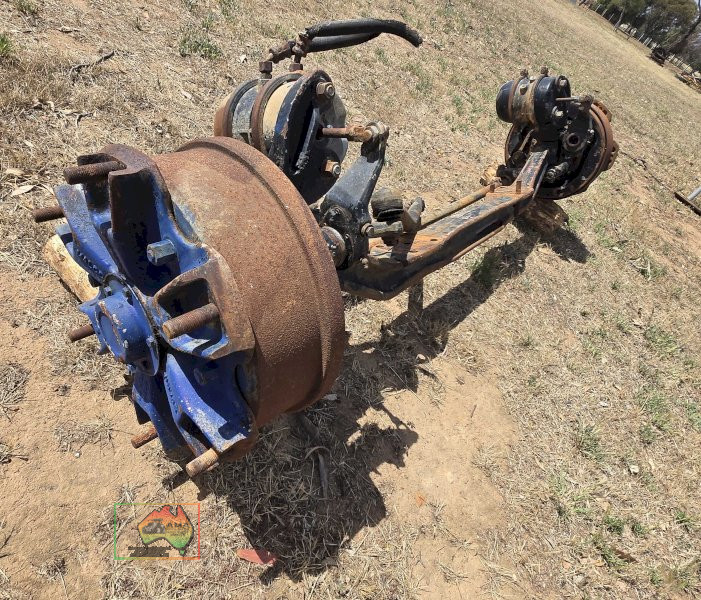 Spider Truck Steer Axle with Brakes & Boosters - photo 2