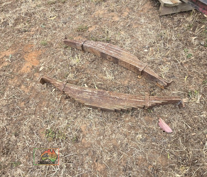 Pair of Truck Trailer Springs - photo 2