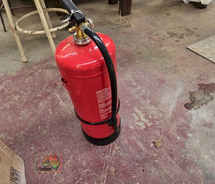 New BF Water Fill Fire Extinguisher - photo 3