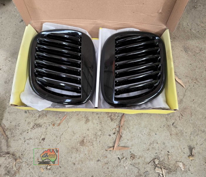 BMW Series 3 Front Inserts (New) - photo 1